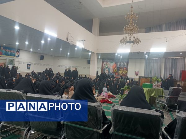 تکریم خانواده شهدا در مسجد حضرت محمد مشهد مقدس