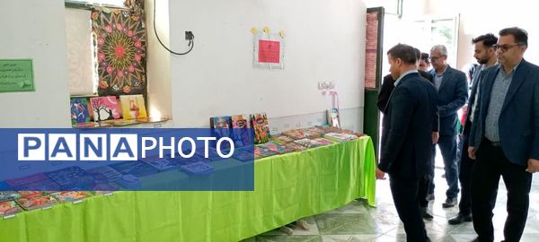 نمایشگاه کتاب پژوهش‌سرای غدیر بردخون گشایش یافت