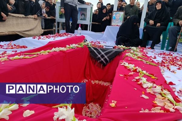 مراسم تشییع و خاکسپاری پیکر مطهر شهید عباس رمضانی در کوهپایه