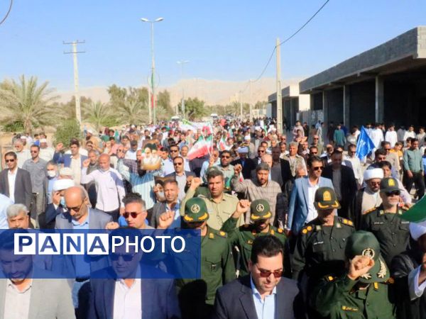حضور حماسی مردم انقلابی بندرخمیر در راهپیمایی ۲۲ بهمن