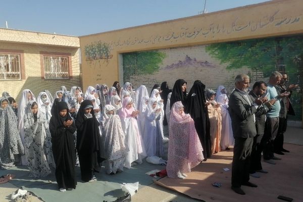 نماز باران در آموزشگاه زهرا عبداللهیان ارغا خلیل آباد 