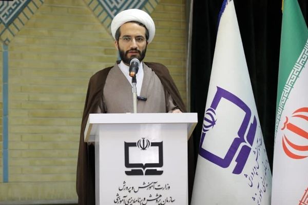 کتاب‌های درسی، هم منبع یادگیری و هم سند تاریخی کشور هستند