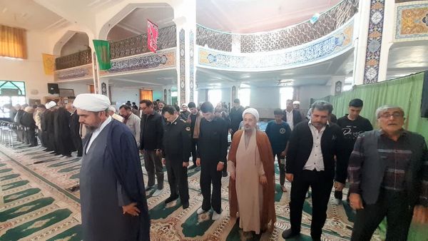 برگزاری آئین عبادی،سیاسی نماز جمعه در شهر قاضی 