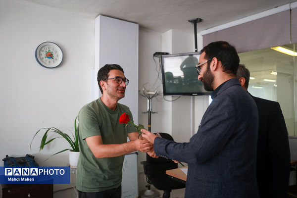 بازدید رئیس باشگاه دانش پژوهان جوان از خبرگزاری پانا