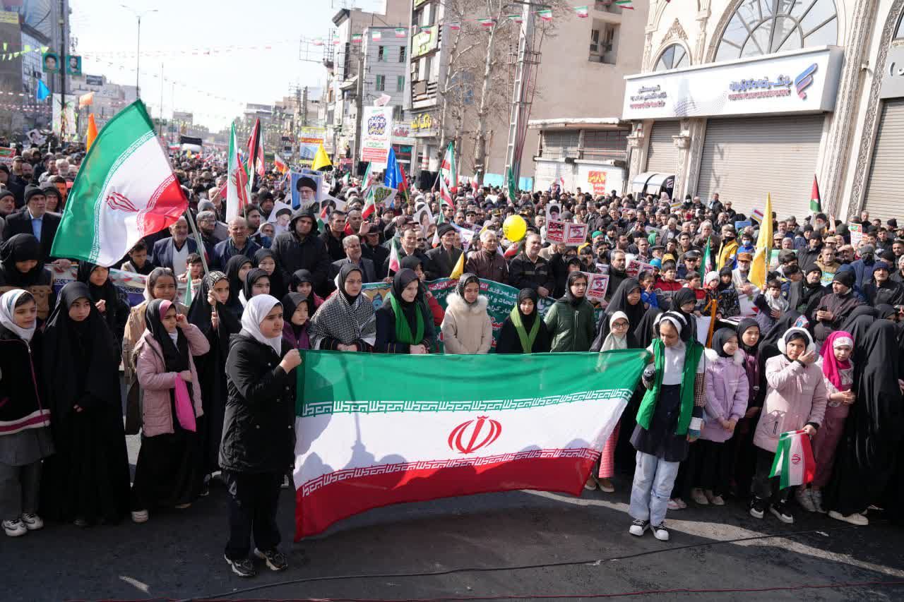 حضور پرشور و باشکوه مردم محمدشهر در راهپیمایی ۲۲بهمن