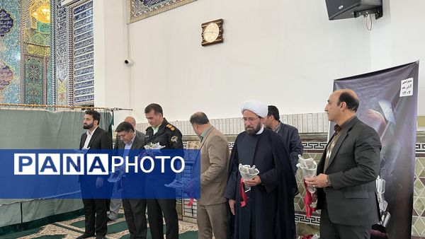 تکریم مادران و همسران شهدا و تجلیل از برگزیدگان مسابقات در نماز جمعه اشکذر 