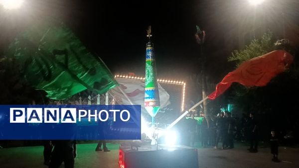 مراسم عزاداری شب عاشورا در خیابان‌های نیشابور 