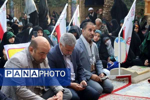 دانش‌آموزان کوهدشتی در یادمان شهدای هویزه