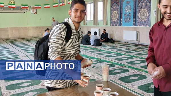 مراسم زیارت پرفیض عاشورا در دبیرستان نمونه دولتی معلم ساوجبلاغ