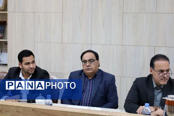 نشست مدیران مدارس سمپاد یزد با حضور رئیس سازمان ملی پرورش استعدادهای درخشان 