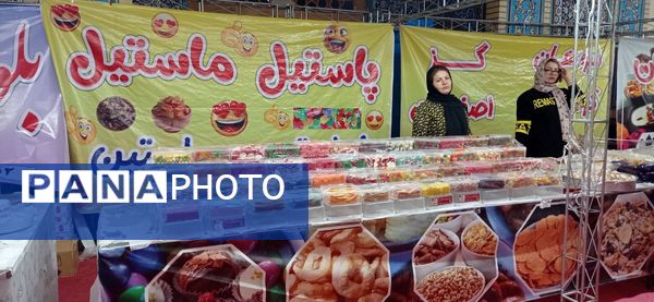 برپایی نمایشگاه بهاره در کاشمر