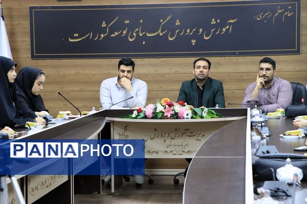 آیین تجلیل از خبرنگاران پانا ناحیه یک شهرستان بهارستان