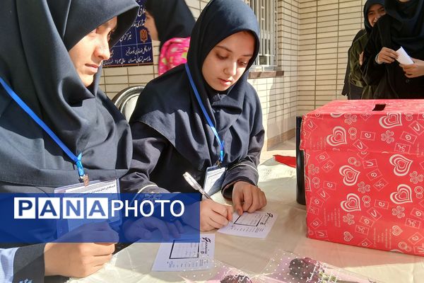 از رأی تا رویش؛ بذر مسئولیت در دل مدرسه کاشته شد