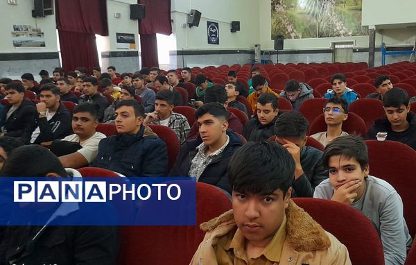 مراسم آموزش کاروان‌های عمره دانش‌آموزی پسران شمال‌غرب کشور