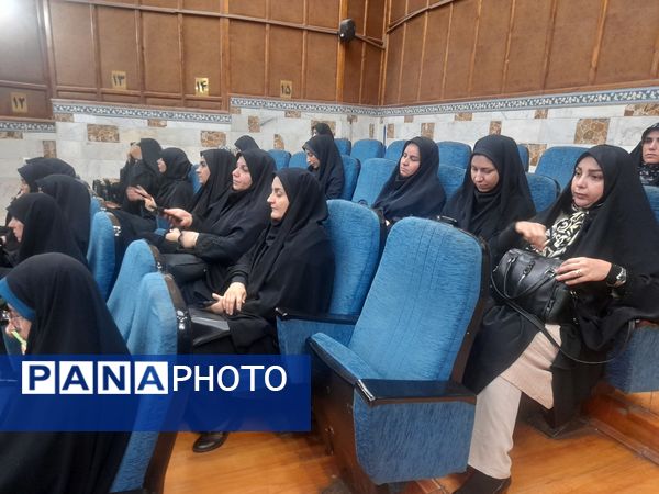 برگزاری دوره  دانش افزایی مربیان پرورشی و مشاوران جدیدالورود استان البرز