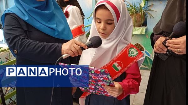 آیین جشن عاطفه ها در مدارس منطقه ۱۰