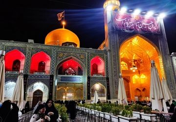 سفری روحانی به حرم مطهر امام رضا(ع)