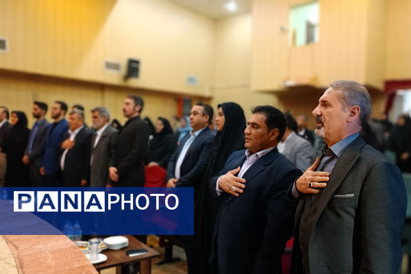 برگزاری محفل شعرخوانی و رونمایی کتاب در اسلامشهر 