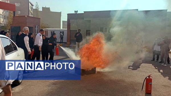 برگزاری مانور سراسری زلزله و ایمنی متمرکز شهرستان فردیس 