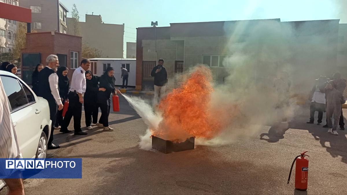 برگزاری مانور سراسری زلزله و ایمنی متمرکز شهرستان فردیس 