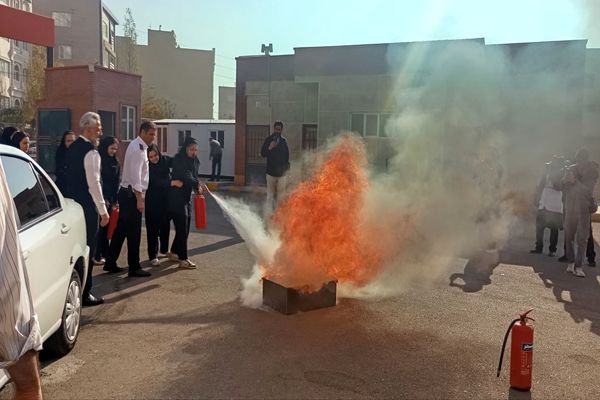 برگزاری مانور سراسری زلزله و ایمنی متمرکز شهرستان فردیس 