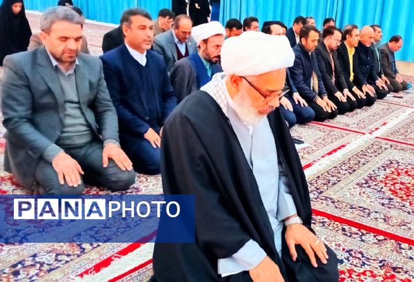 گردهمایی بزرگ دانش‌آموزان دختر مدارس غیر دولتی در همایش یاوران مقاومت یاوران نماز