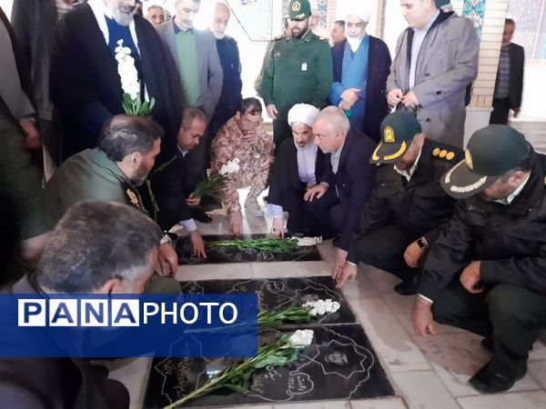گلباران و عطر افشانی مزار مطهر شهدا در بجنورد