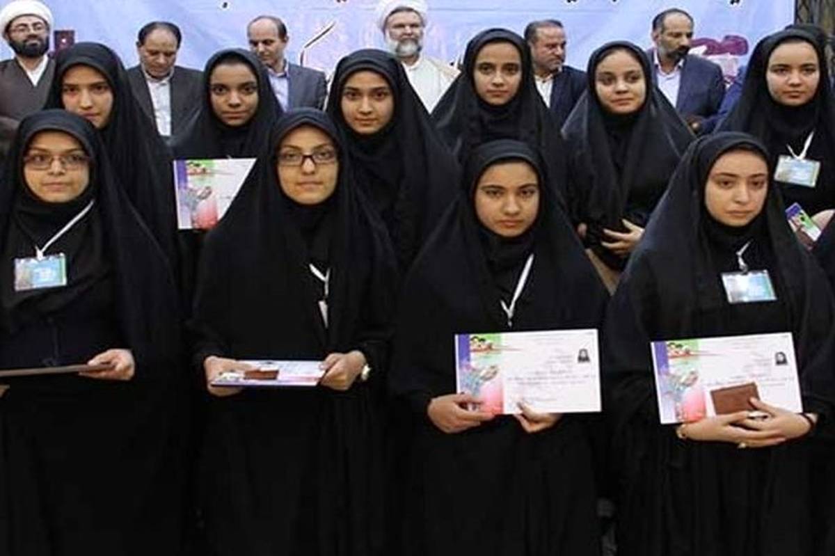 دانشآموزان در عرصه رسانه و فضای مجازی خلق اثر میکنند