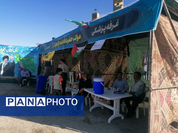 جلوه‌های از عاشقی زائرین و خادمیاران در موکب حضرت فاطمه زهرا (س) 