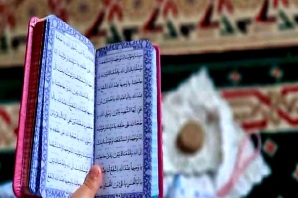 حضور پرشور دانش‌آموزان در آیین اعتکاف مسجد خیمه انتظار