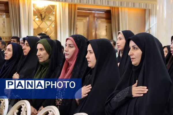 تجلیل از معلمان نمونه و سرآمد شهرستان اسلامشهر
