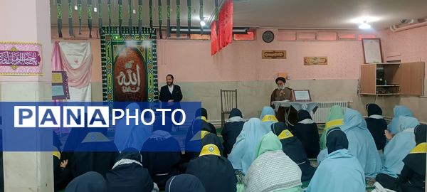 جلسه پرسش و پاسخ با امام جمعه شهرستان نیشابور در دبیرستان شاهد قدسیان 