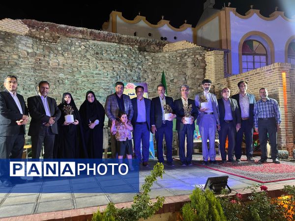 برگزاری آیین تجلیل از آموزش دهندگان تلاشگر نهضت سوادآموزی تربت حیدریه