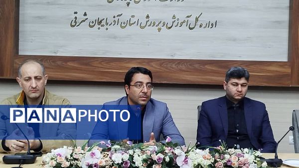 مراسم بدرقه زائران عمره مفرده ویژه دانش‌آموزان پسر استان آذربایجان شرقی