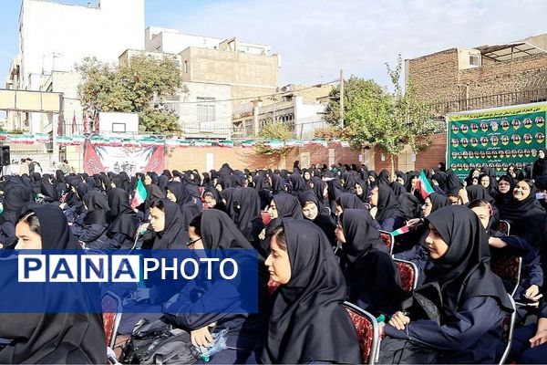 آغاز سال تحصیلی در دبیرستان بانو عفت آهنگری ناحیه یک شهرری