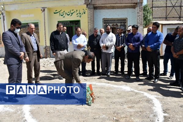 آیین کلنگ زنی دبیرستان فردوسی در مشهد