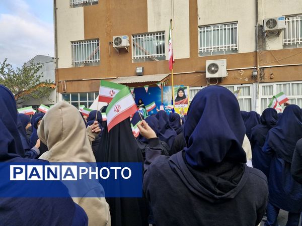 دبیرستان شاهد خیام میزبان جشنی پرشور به مناسبت روز دانش‌آموز