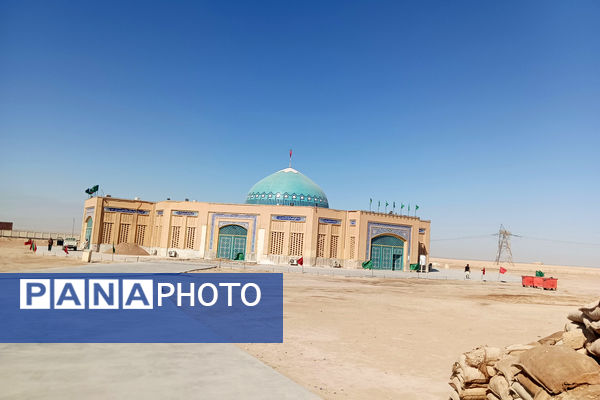 قدمگذاشتن دانشآموزان رباطکریم بر خاک مقدس شلمچه