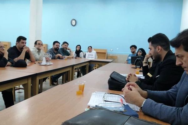 هنر مرزی ندارد و هنرمندان می‌توانند در مسائل فرهنگی جامعه موثر باشند