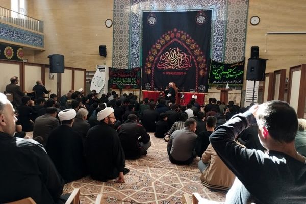 عزاداری هیات‌های دانش‌آموزی در کاظمیه