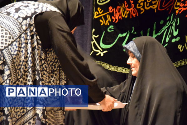 اجرای تئاتر سیاه و سفید به‌مناسبت شهادت حضرت زهرا(س) در کانون پرورش فکری کودکان و نوجوانان البرز