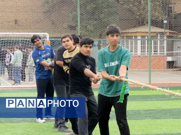 مسابقات طناب کشی شهید پارسا منصور در دبیرستان شاهد ابوذر غفاری 