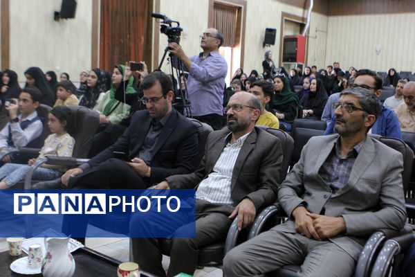برگزاری مراسم تجلیل از دانش‌آموز خبرنگاران پانا و رتبه‌های برتر استانی فرهنگی و هنری در کاشان