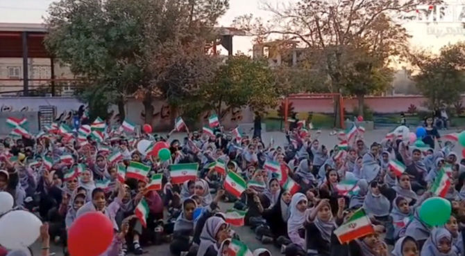 گرامیداشت روز دانش آموز در دبستان شهید اسماعیل چراغی دو 