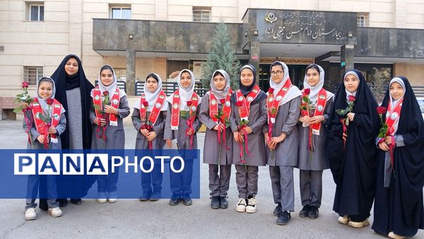 تجلیل دانشآموزان پیشتازان دبستان «دانش و هنر» نظرآباد از پرستاران بیمارستان امام حسن(ع)