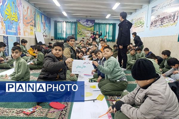 نقاشی همگانی دانش آموزان دبستان شهید رجایی جوه ای از دوستی و اتحاد