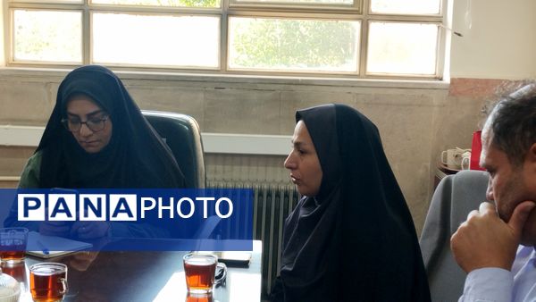 جلسه همکاری کمیته امداد و شورای دانش‌آموزی در آموزش و پرورش ناحیه ۲ کرج و شهرستان فردیس 