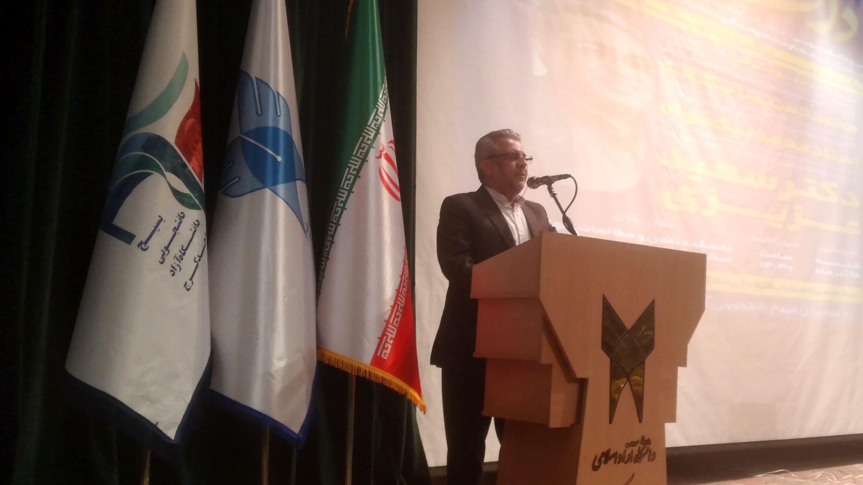 با تلاش، پشتکار و اراده می‌توان به قله‌های موفقیت رسید