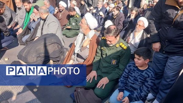 اقامه نماز باران و نماز جمعه به امامت آیت الله ابوالحسن مهدوی