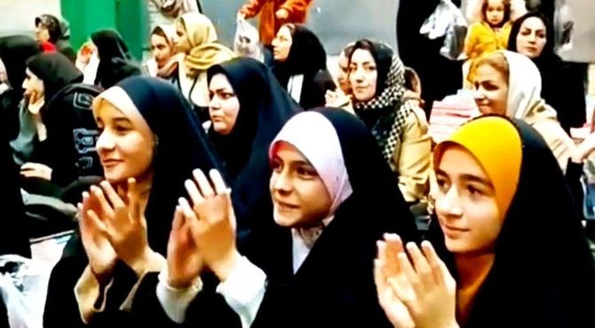  جشن ولادت به‌مناسبت روز زن در شهرستان اسدآباد